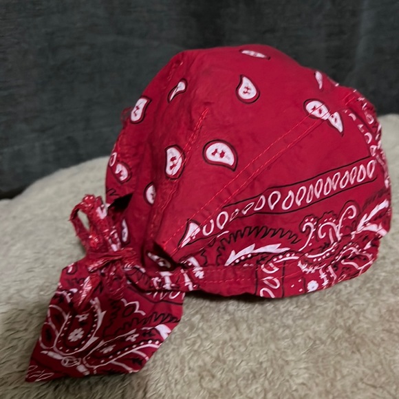 HEADWEAR - Picture 1 of 3